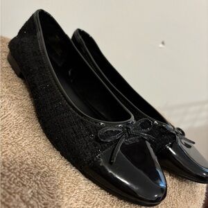 Black Pleated Ballet flats !!